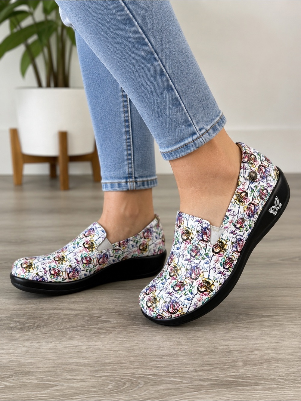 Alegria Keli Women 37 US 7-7.5 Free Hand Floral Leather Slip On Work Shoes